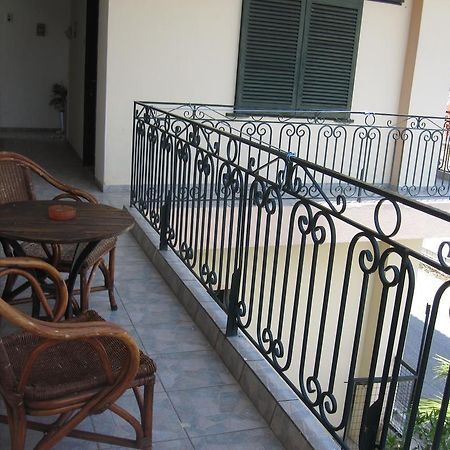 Gorgona Apartamento Milína Exterior foto