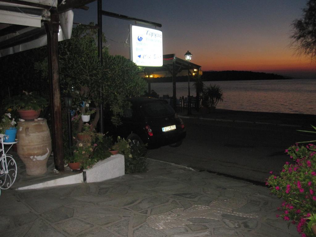 Gorgona Apartamento Milína Exterior foto